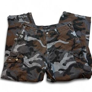 Vintage Y2K no boundaries brown camo cargo wide leg pants actual fit 38x30.5